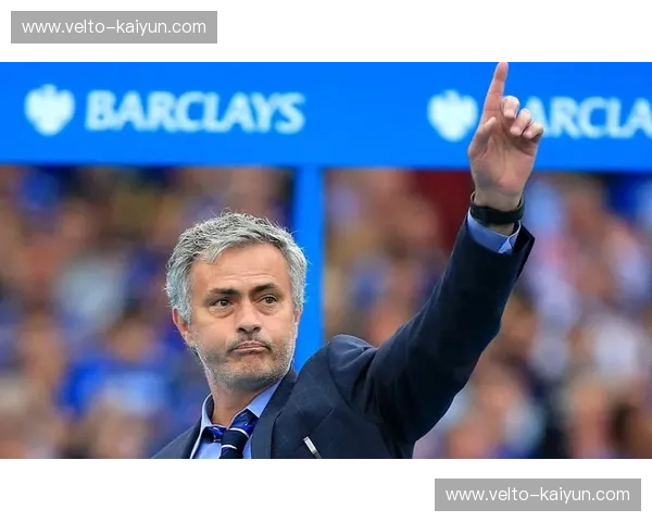 梦剧场与阿姆斯特丹的交响诗：阿贾克斯vs曼联，一场关于灵魂与野心的豪门对决